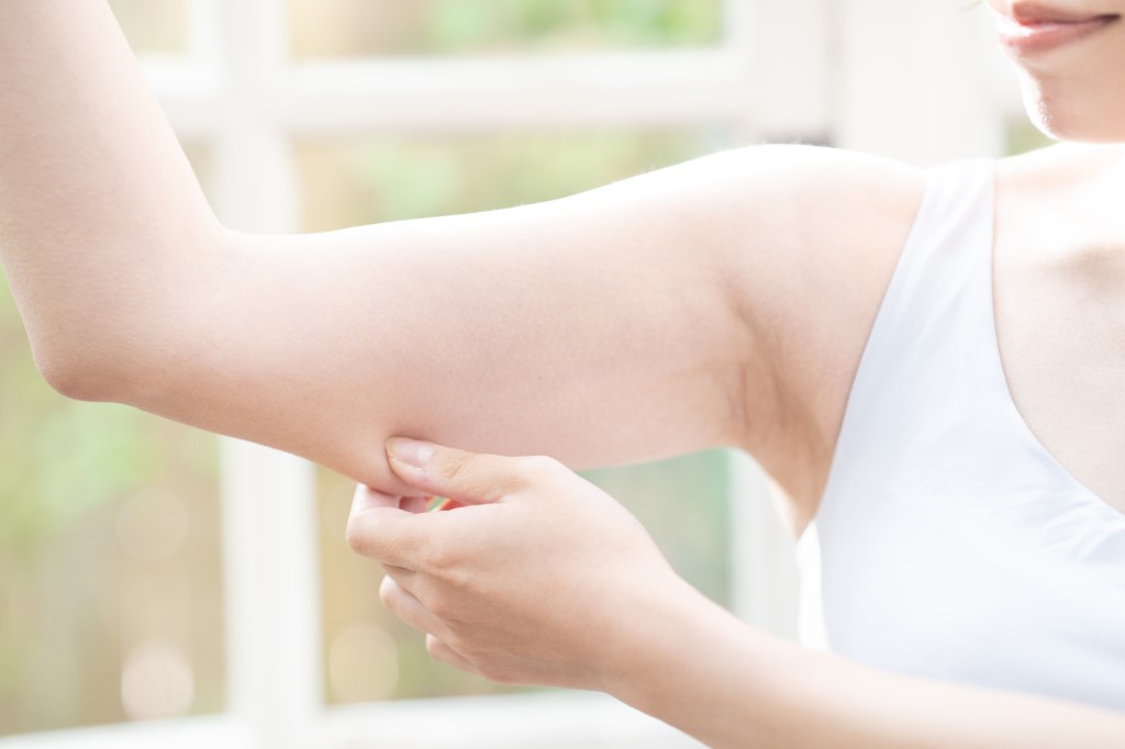 二の腕セルライトをスッキリ！エステで叶える引き締まった腕づくり